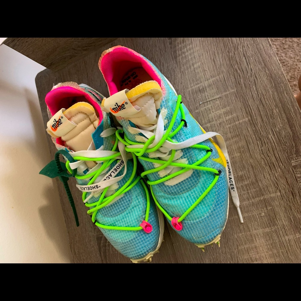 Nike Off white Womens 7